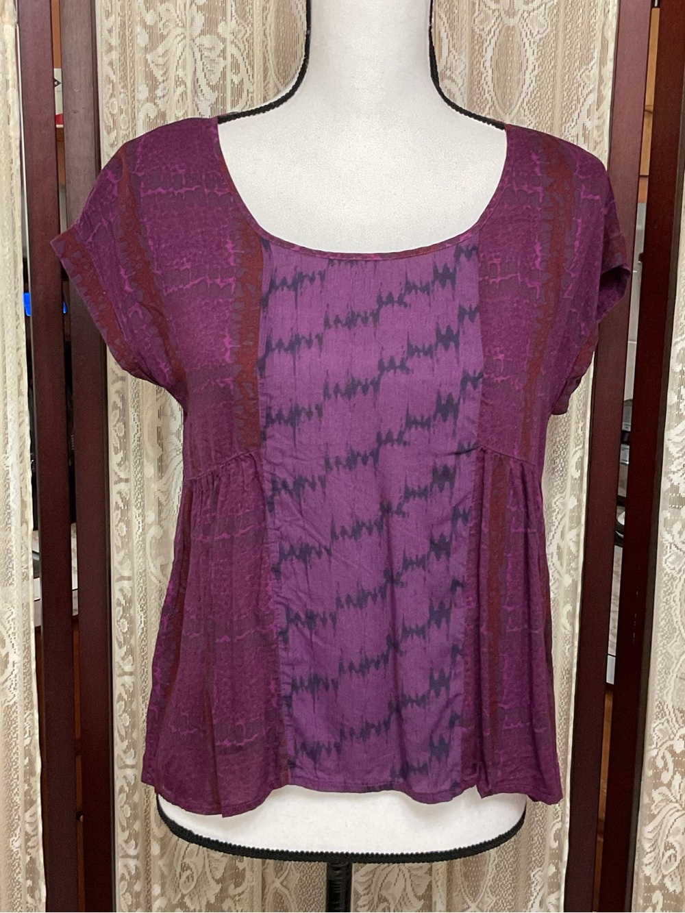 AEO AMERICAN EAGLE OUTFITTERS MULTI-PRINT S/S TOP - SZ XS